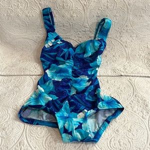Maxine of Hollywood pacific blue swimsuit, size‎ 8, NWT
